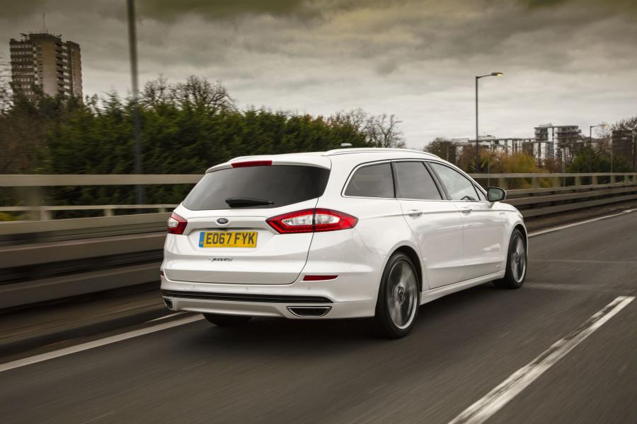  Ford Vignale Mondeo Estate 2015 года  (UK) (фото 4 из 10)